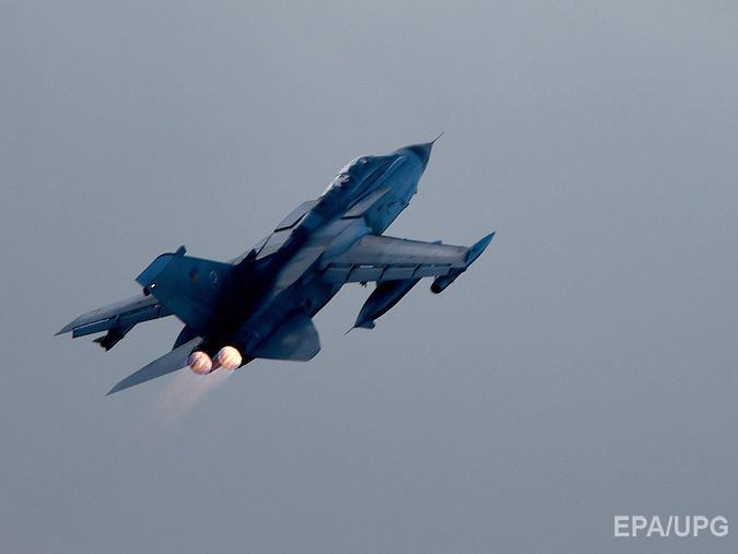 В небе над Сирией российский истребитель пролетел "в опасной близости" от самолета США