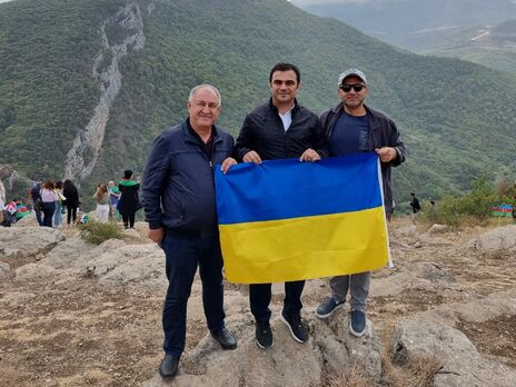 В ходе войны в Карабахе мы ощущали поддержку Украины. И в знак благодарности, оказавшись в Шуше, мы развернули украинский флаг