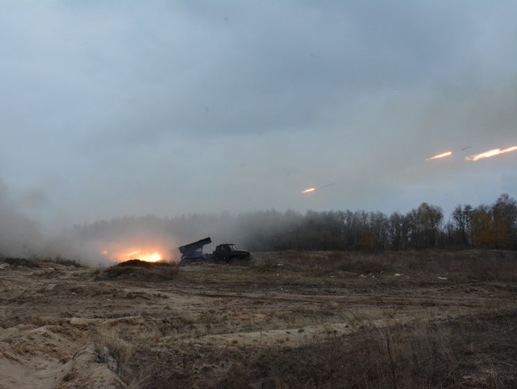 Луганская ОГА: Боевики обстреляли Крымское, ранен военный 