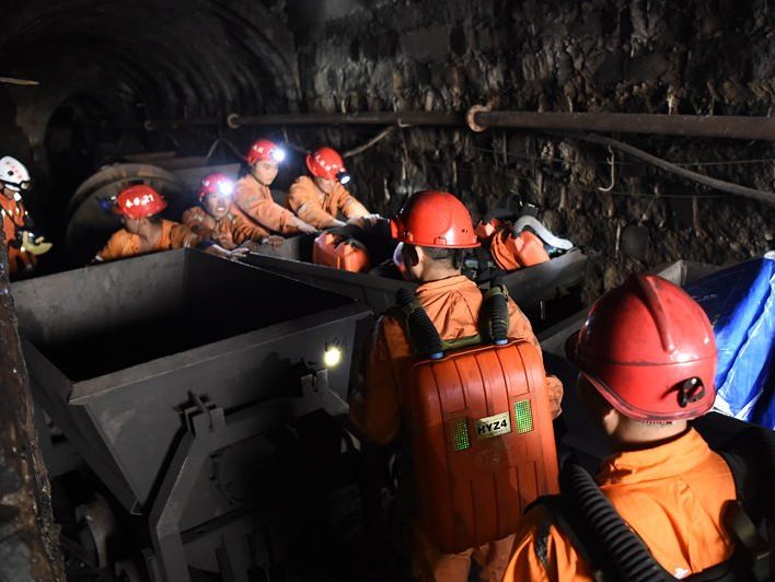 Все 33 человека, оказавшиеся под завалами после взрыва на шахте в Китае, погибли