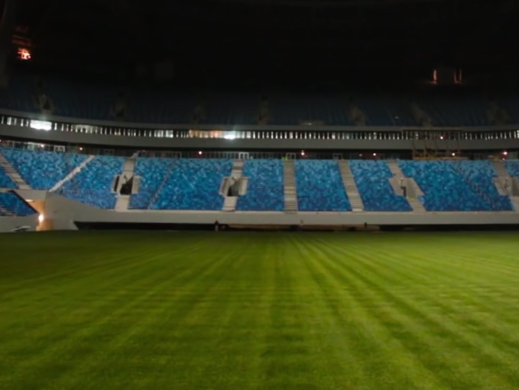Поле стадиона в Петербурге, на котором должны проходить матчи чемпионата мира по футболу, оказалось непригодным для игры
