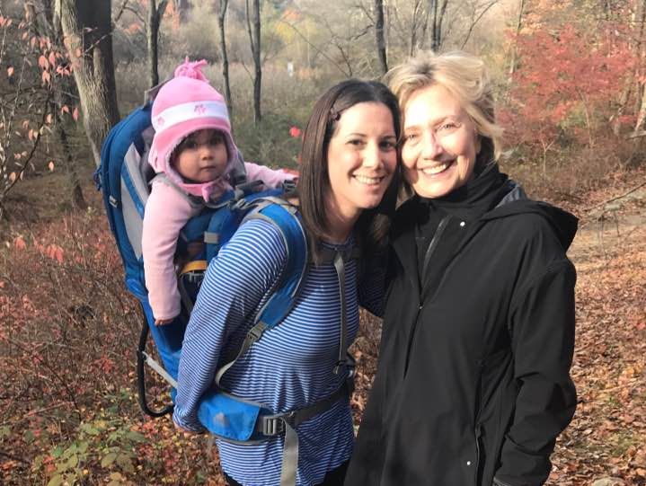 Американка встретила Хиллари Клинтон с мужем на прогулке в лесу