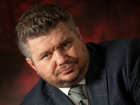 Адвокат Порошенко обвинил ГБР во лжи, опубликовав решение суда об аресте активов "Прямого" и "5 канала"