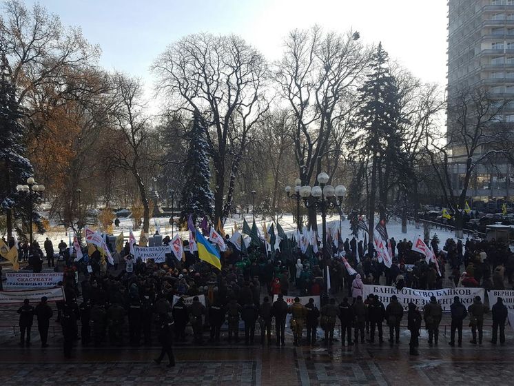 Протестующие перекрыли улицу Грушевского в Киеве