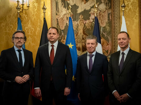 Франция опубликовала декларацию прошедшего в Париже саммита советников лидеров 