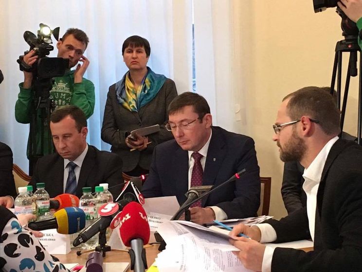 Луценко: ГПУ не запрещает политическую деятельность Новинскому. Он может выступать в парламенте, пока на свободе