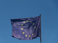 Совет ЕС решил начать переговоры с Европарламентом об отмене виз для украинцев