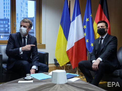 Зеленский обсудил с Макроном переговорный процесс и расследование преступлений РФ в Украине