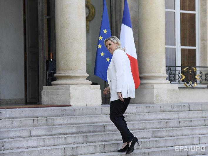 Франция тормозит отмену виз для Украины из опасений, что это даст козыри Ле Пен
