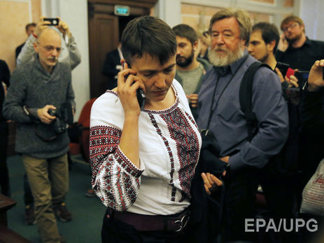 Савченко о том, почему спокойно ходила за "Беркутом" на Майдане: Даже враг уважает силу