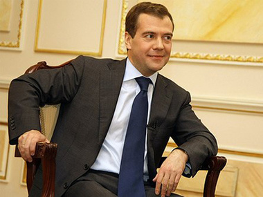 Премьер-министр России Медведев прилетел в Симферополь