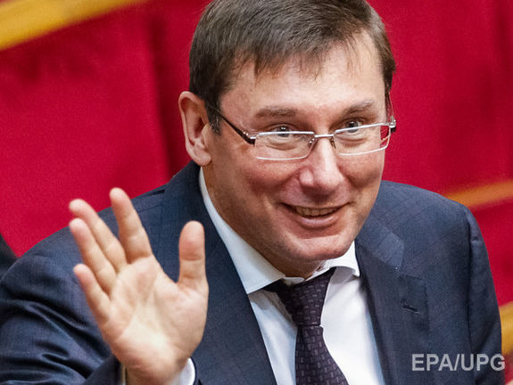 Луценко заявил, что Азарову вскоре могут предъявить обвинения в госизмене
