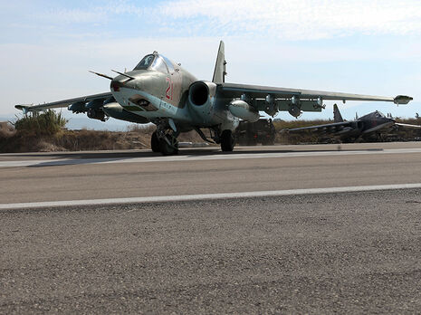 Українські десантники знищили російський літак Су-25. Раніше сьогодні вони збили вертоліт