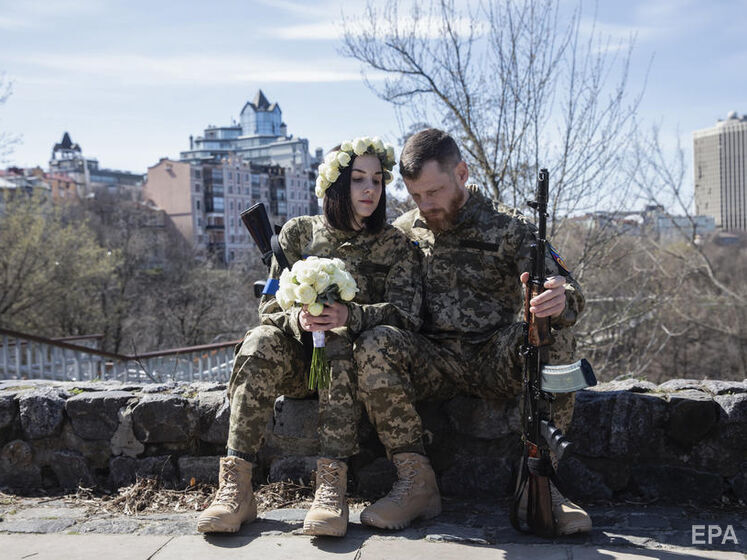 "Свадебный бум". В Киеве с начала войны поженились более 9 тыс. пар