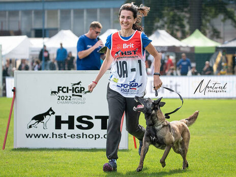 Українка з Нацгвардії та її службовий собака виграли чемпіонат світу з дресирування