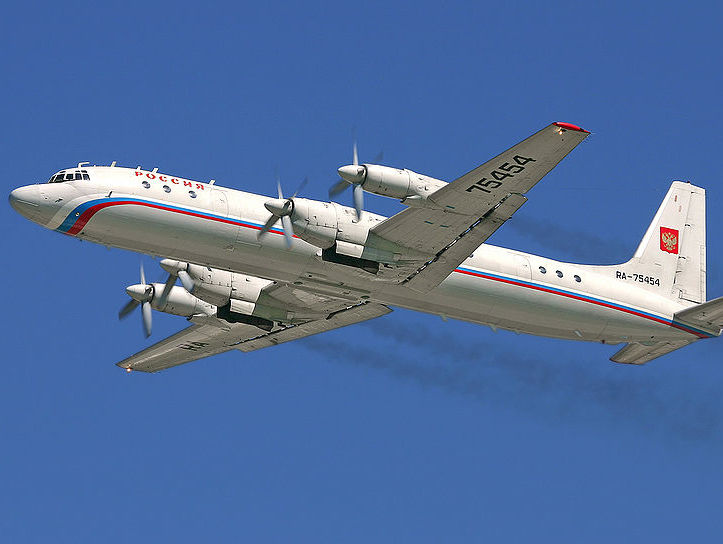 В России совершил аварийную посадку самолет с военными на борту