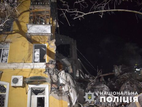 Российская ракета разрушила жилой дом в Краматорске, есть погибшие и раненые. Фоторепортаж