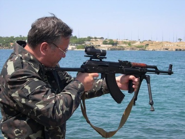 Гриценко: Если государство не может гарантировать безопасность, нужно разрешить гражданам владеть оружием