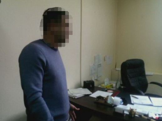 Прокуратура: В Днепре задержан депутат горсовета, который предлагал $6 тыс. взятки главе коммунального предприятия