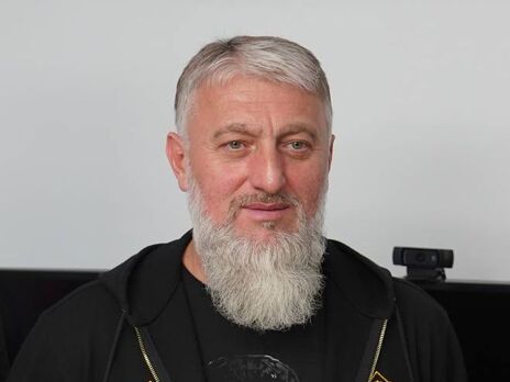 Двоюрідний брат Кадирова дістав поранення на території України, але живий, повідомили у ЗМІ. Сам глава Чечні не може з ним зв'язатися
