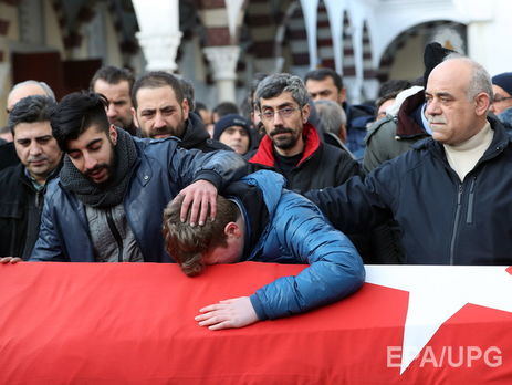Теракт в Стамбуле: идентифицированы 35 погибших, 24 из них — иностранцы
