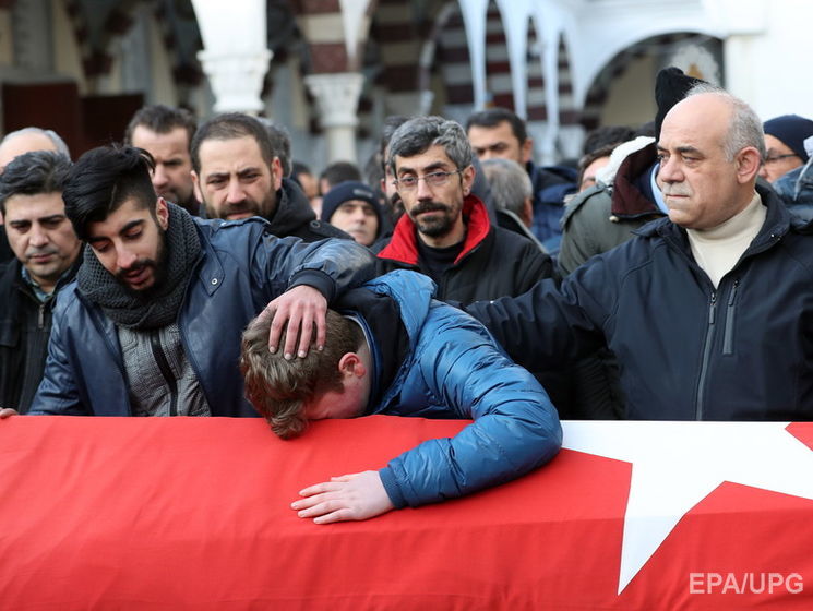 Боевики ИГИЛ взяли на себя ответственность за теракт в Стамбуле