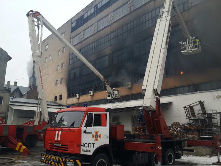 Ущерб из-за пожара на заводе "Электрон" во Львове предварительно составляет 50 млн грн &ndash; полиция