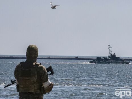 В минобороны РФ заявили, что украинские беспилотные катера ночью атаковали корабли Черноморского флота