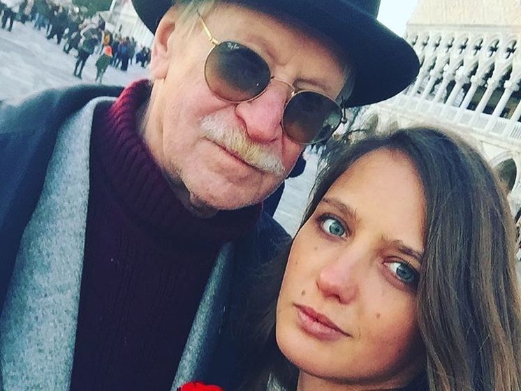 86-летний Краско с 26-летней женой отдохнул в Венеции. Фоторепортаж