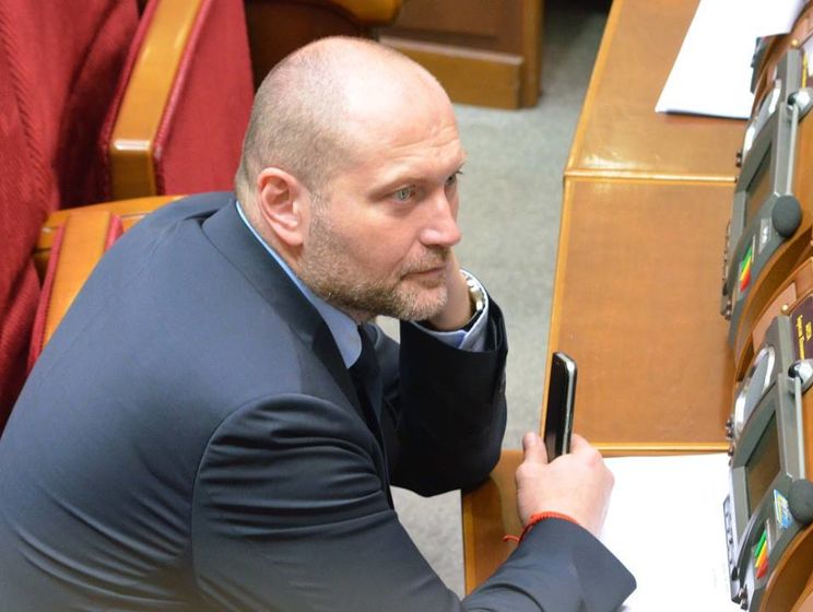 Борислав Береза: Парасюк написал заявление с просьбой пересадить его от Савченко