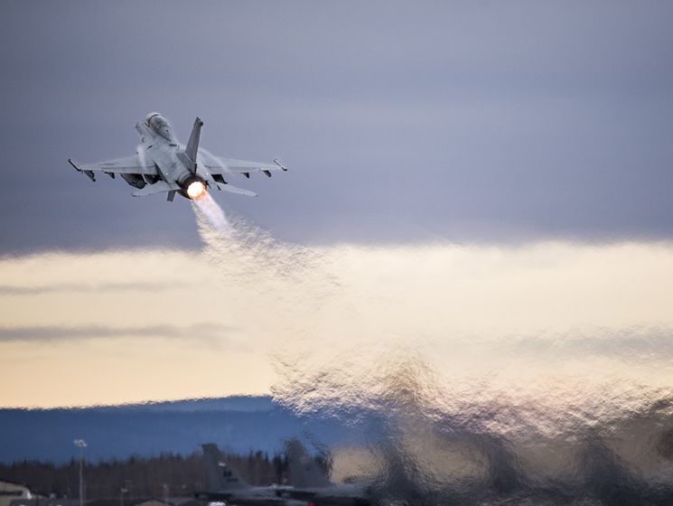 Российские самолеты в Сирии часто идут на опасное сближение с силами ВВС США – WSJ