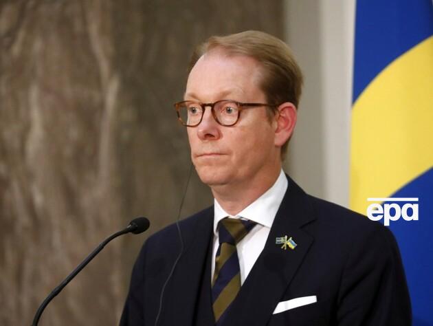 Глава МИД Швеции не смог приехать в Украину, потому что забыл паспорт – СМИ
