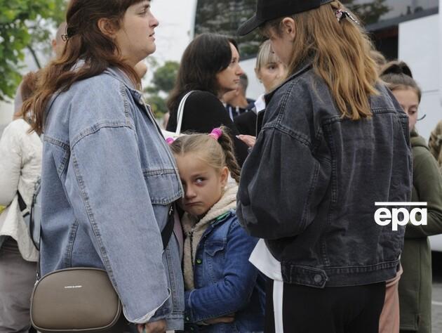 В части Херсонской области, где объявлена обязательная эвакуация, остается более 600 детей – ОВА