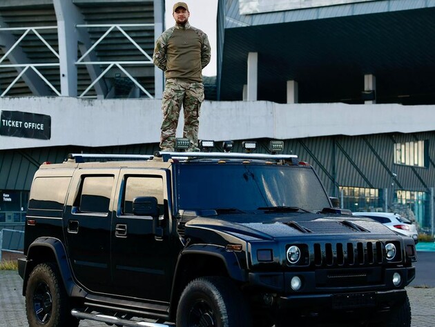 Волонтеры и военные разыгрывают автомобиль Hummer за донат на силы обороны Украины