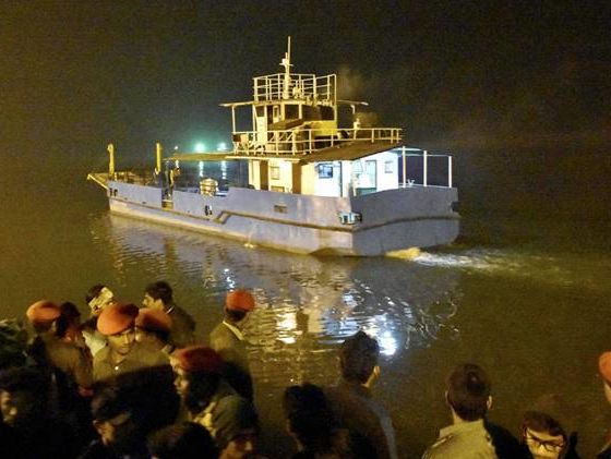 Число погибших в результате крушения лодки в Индии возросло до 25 человек 