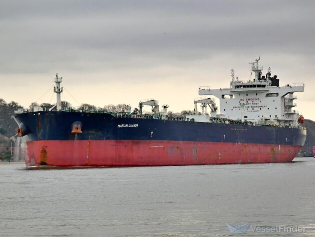 Хусити знову вдарили по танкеру з російською нафтою. Bloomberg пише, що це наймасштабніший напад хуситів на нафтоналивне судно 