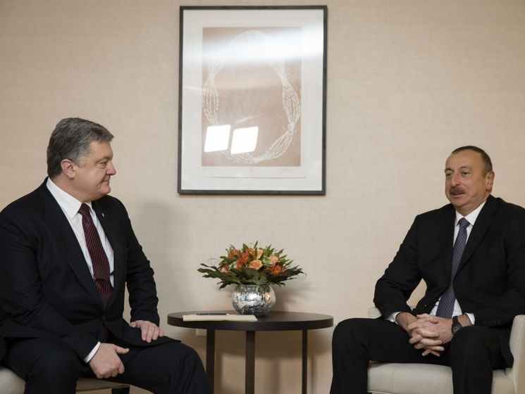 Порошенко и Алиев обсудили проекты увеличения инвестиций в украинскую экономику