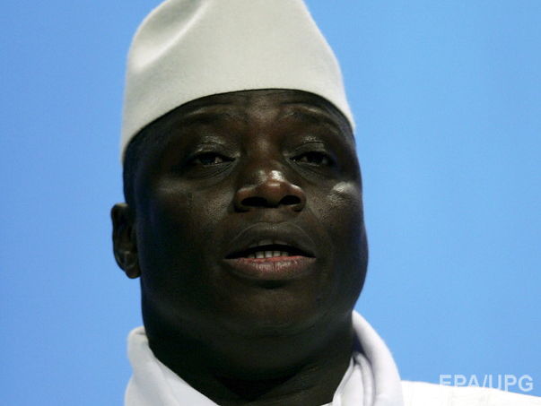 Бывший президент Гамбии покинул страну
