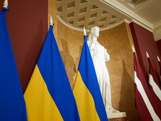Латвия готовит новый пакет помощи Украине почти на €10 млн. Завтра в Ригу едет Шмыгаль