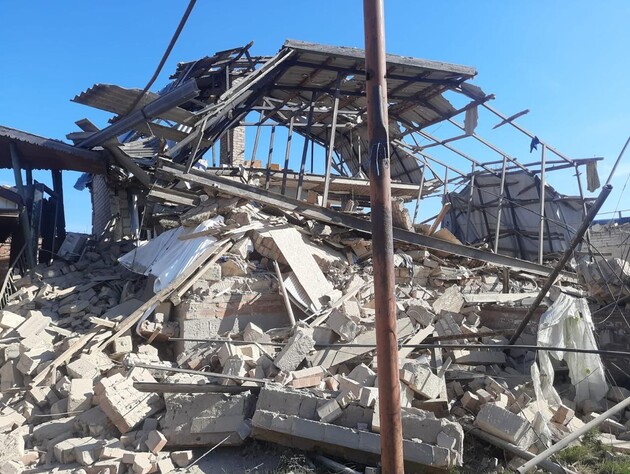 Оккупанты обстреляли Никополь, ранены два человека, разрушен жилой дом, поврежден инфраструктурный объект – ОВА