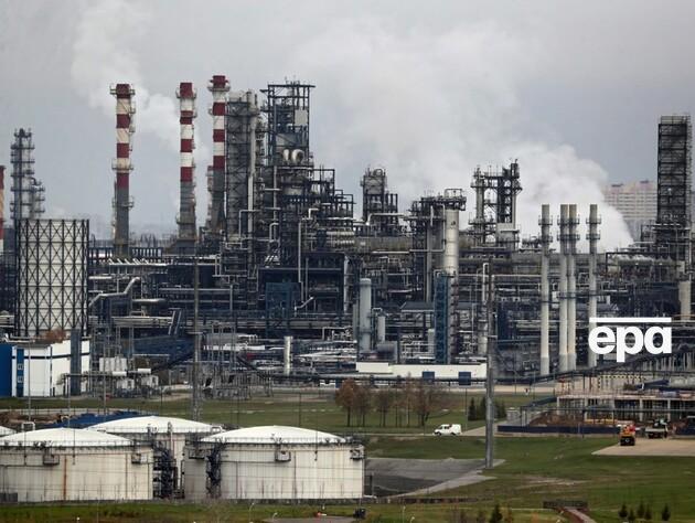 Міжнародне енергетичне агентство попередило, що атаки на російські НПЗ похитнуть ринок пального – Bloomberg