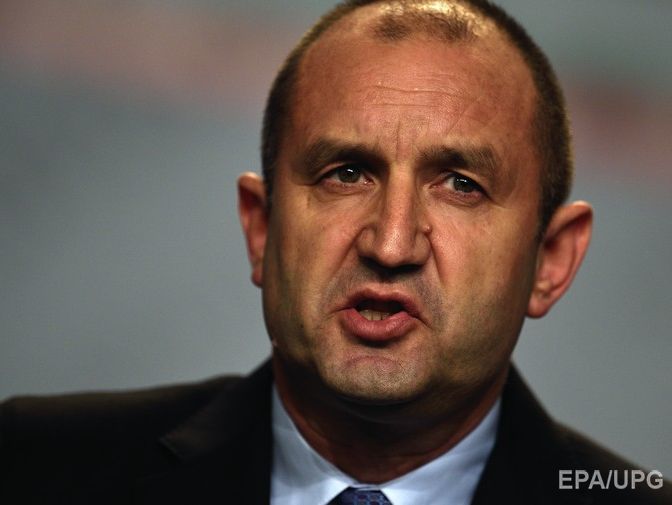 Новый президент Болгарии распустил парламент и назначил досрочные выборы