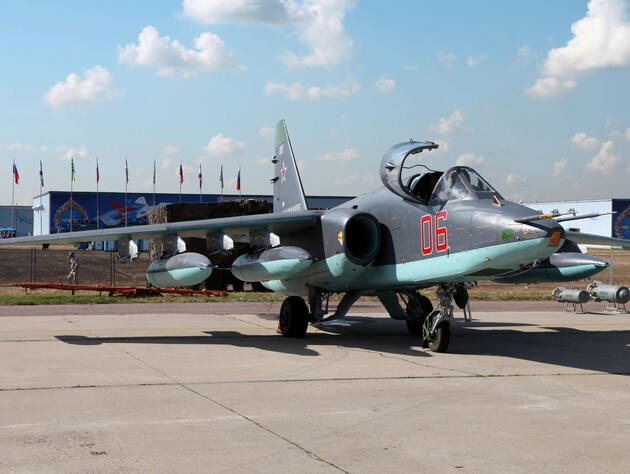 ВСУ сбили российский самолет Су-25 в Донецкой области – Зеленский