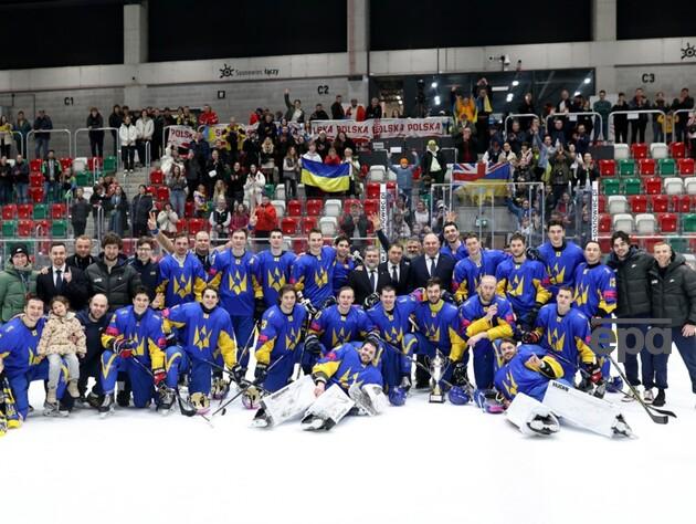 Украина выиграла чемпионат мира по хоккею в дивизионе 1В и заслужила повышение в классе. Фото
