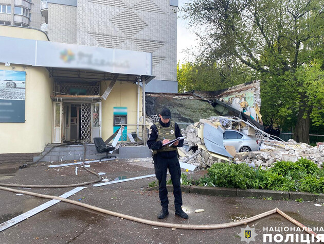 В Чернигове в помещении банка произошел взрыв, здание повреждено