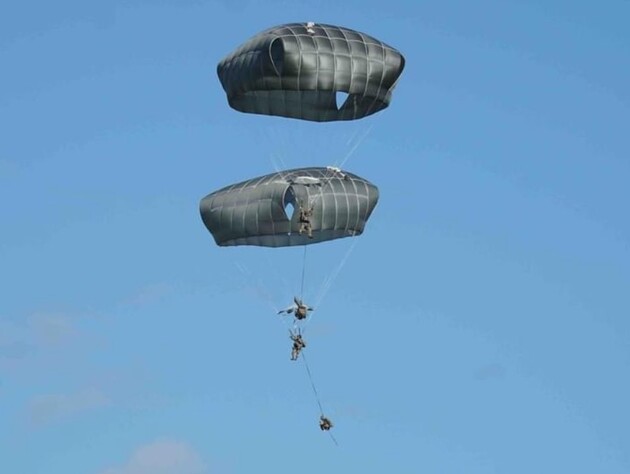 В Швеции на учениях НАТО травмировались 11 парашютистов, они участвовали в крупнейшей высадке десанта