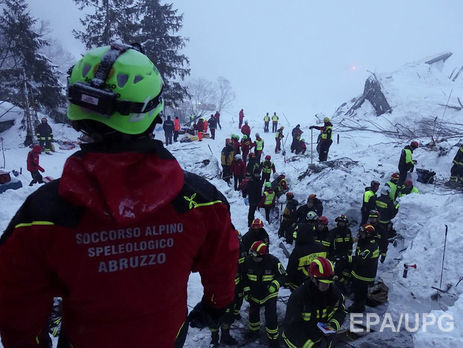 Число жертв схода лавины на отель в Италии выросло до 24 человек