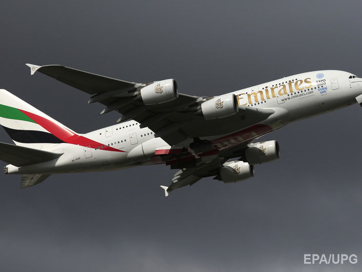 Авиакомпания Emirates изменила состав экипажей после иммиграционного указа Трампа