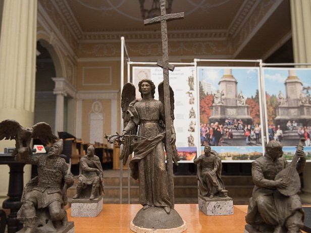 На месте памятника Ленину в центре Харькова установят ангела в окружении исторических персонажей