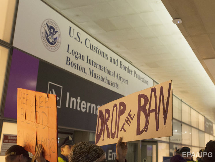 США аннулировали более 100 тыс. виз из-за миграционного указа Трампа